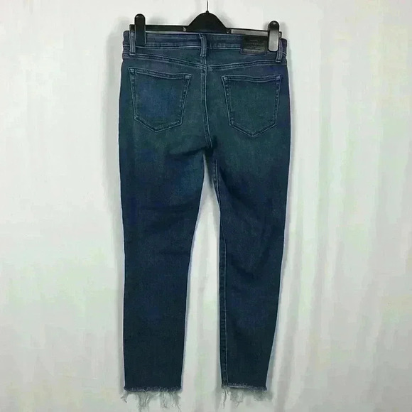 Lucky Brand Women’s Jeans Dark Wash 6/28 Ankle Length Raw Hem Skinny 5 Pocket - Picture 2 of 11